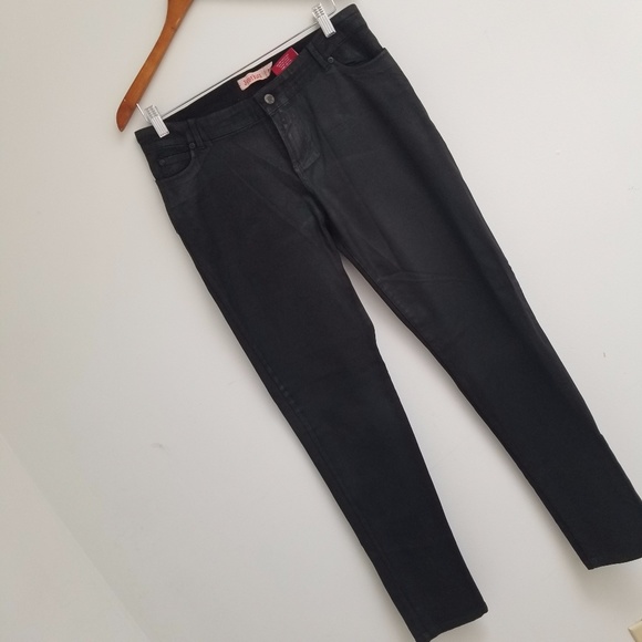 Judy Blue Black wax Coated Pants SZ 11 5% Spandex - Picture 3 of 6